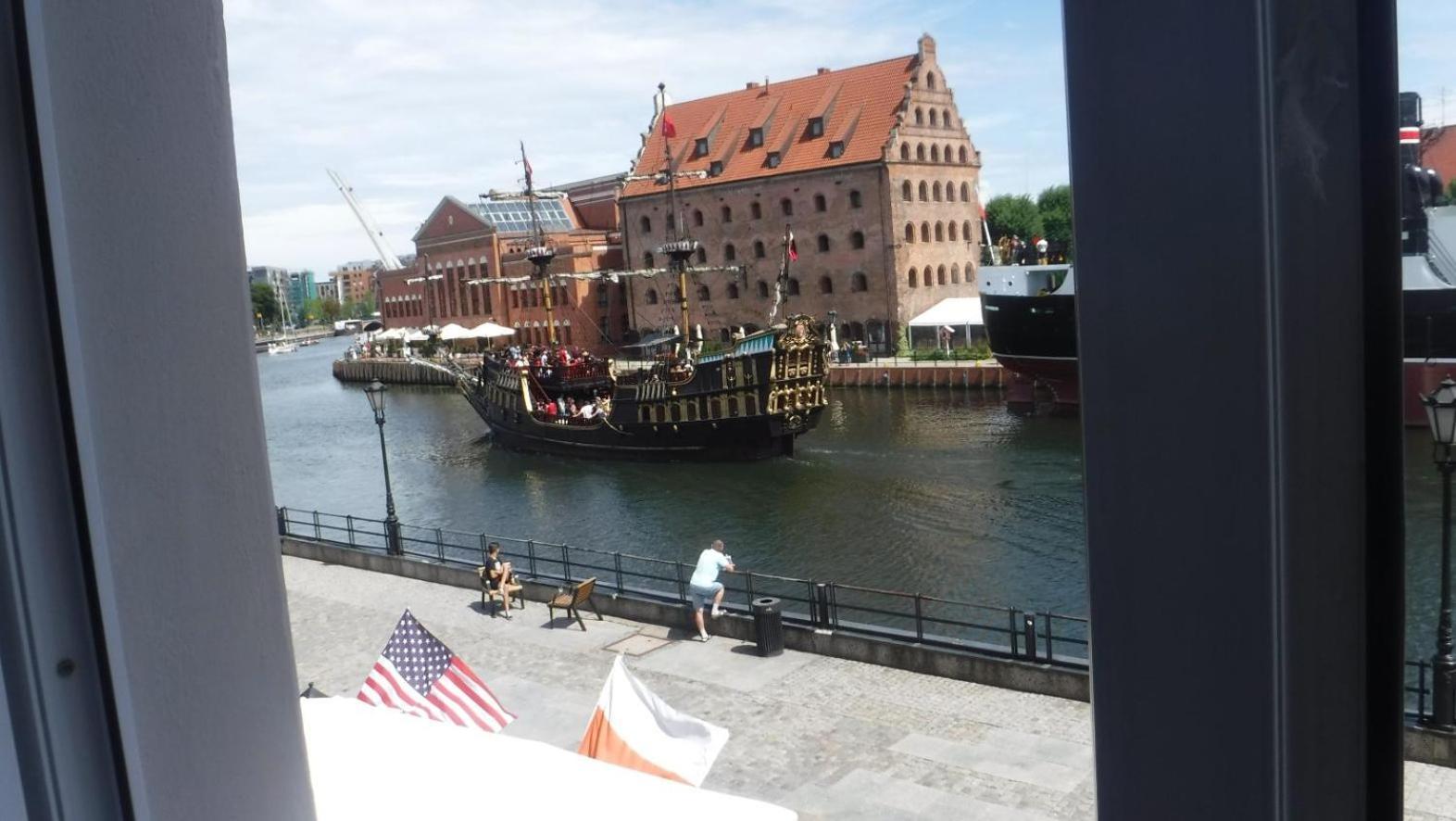 Motlawa Bulvar Residence Z Widokiem Na Rzeke Motlawa By Downtown Apartments Gdansk Ngoại thất bức ảnh